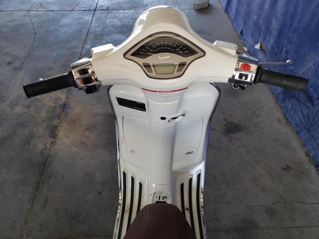 Vespa Scooter 150 Image 8
