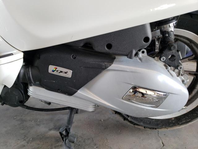 Vespa Scooter 150 Image 3