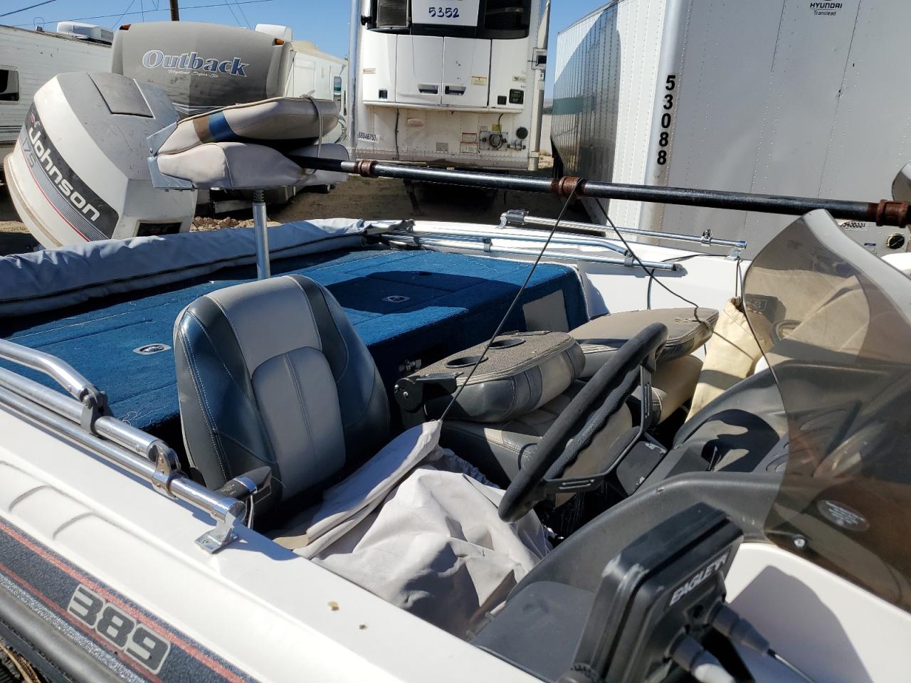 Javelin Boat Image 3