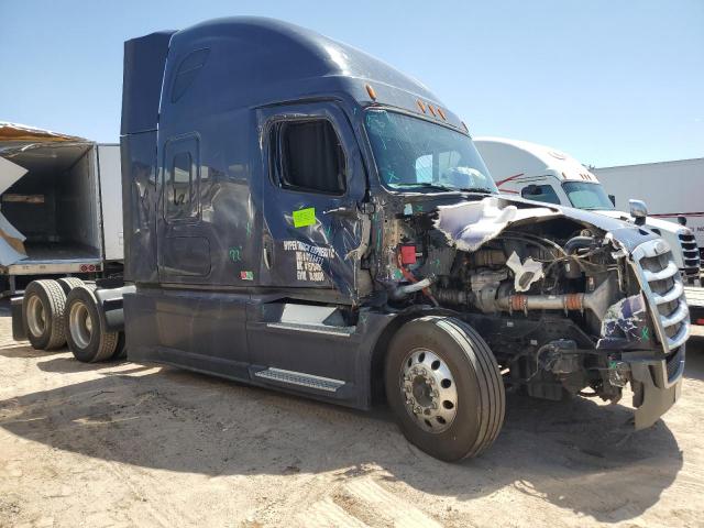  Salvage Freightliner Cascadia 1