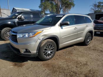  Salvage Toyota Highlander