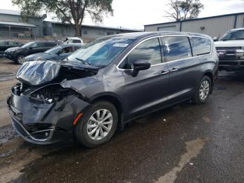  Salvage Chrysler Pacifica