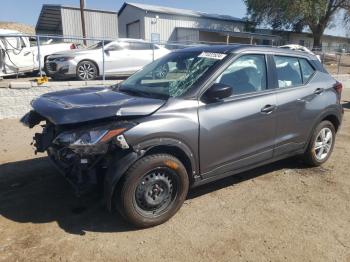  Salvage Nissan Kicks