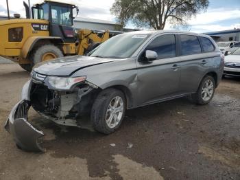  Salvage Mitsubishi Outlander