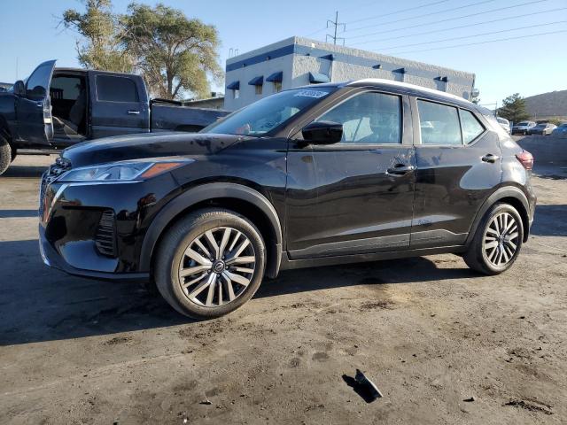  Salvage Nissan Kicks