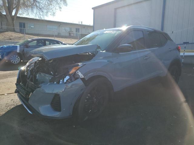  Salvage Nissan Kicks