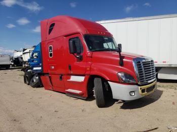  Salvage Freightliner Cascadia 1