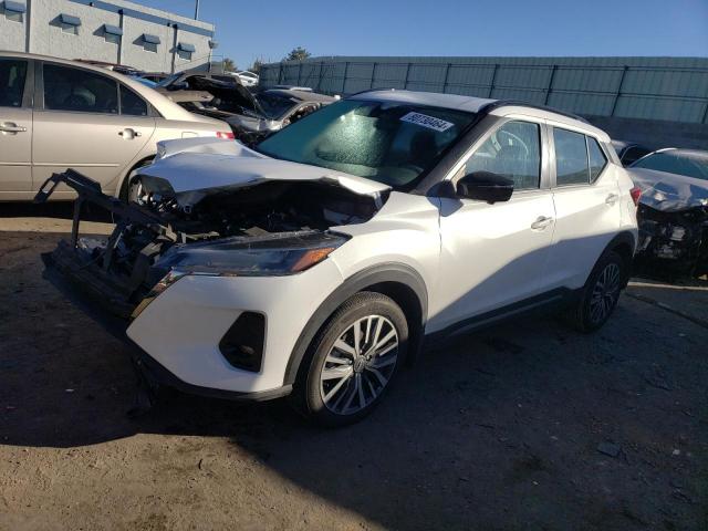  Salvage Nissan Kicks