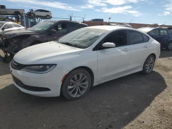  Salvage Chrysler 200