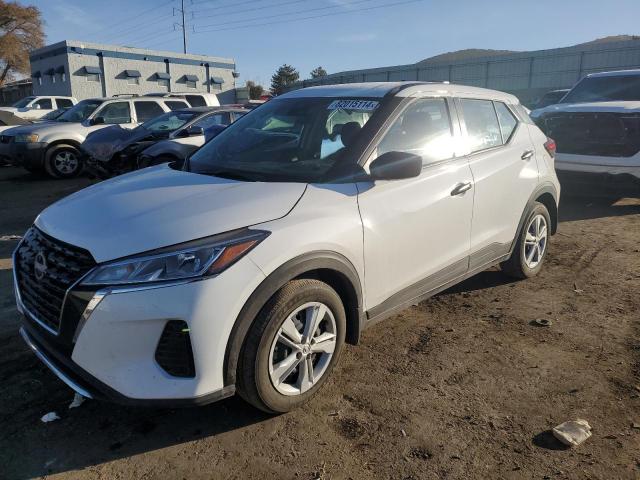  Salvage Nissan Kicks