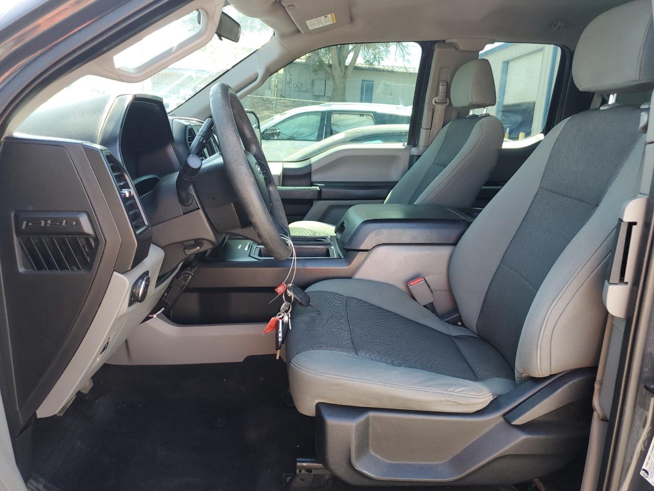 Ford F-150 Super Cab Image 2