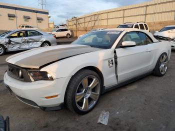  Salvage Ford Mustang