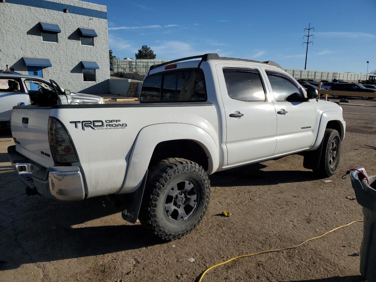 Toyota Tacoma Double Cab Image 2