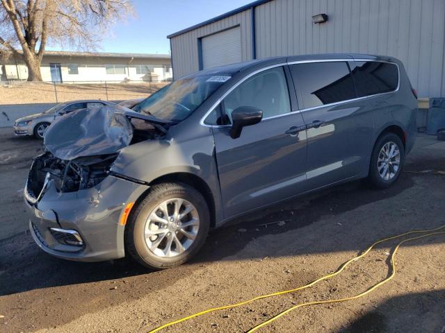  Salvage Chrysler Pacifica