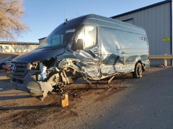  Salvage Mercedes-Benz Sprinter