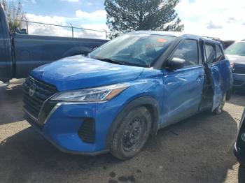  Salvage Nissan Kicks