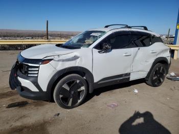  Salvage Nissan Kicks