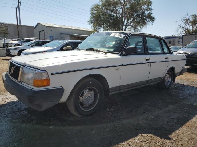  Salvage Volvo 244