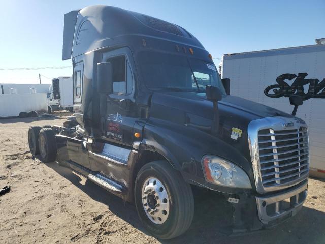  Salvage Freightliner Cascadia 1