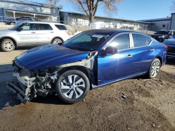  Salvage Nissan Altima