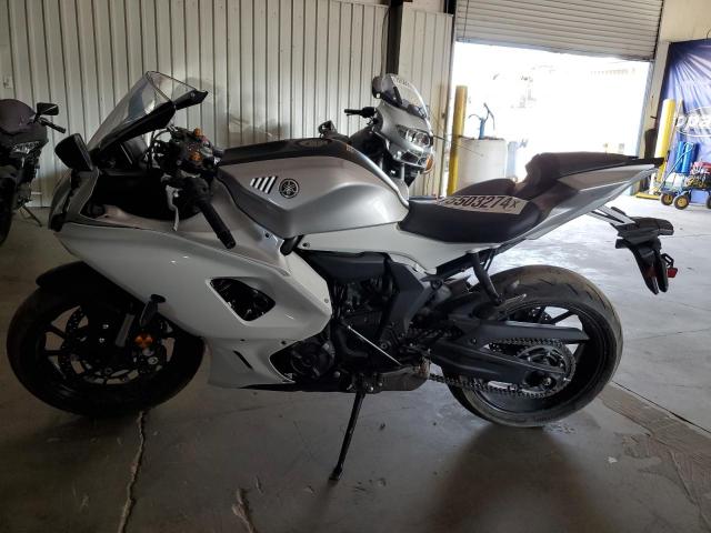 Yamaha Yzfr7 Image 4