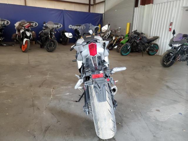 Yamaha Yzfr7 Image 7