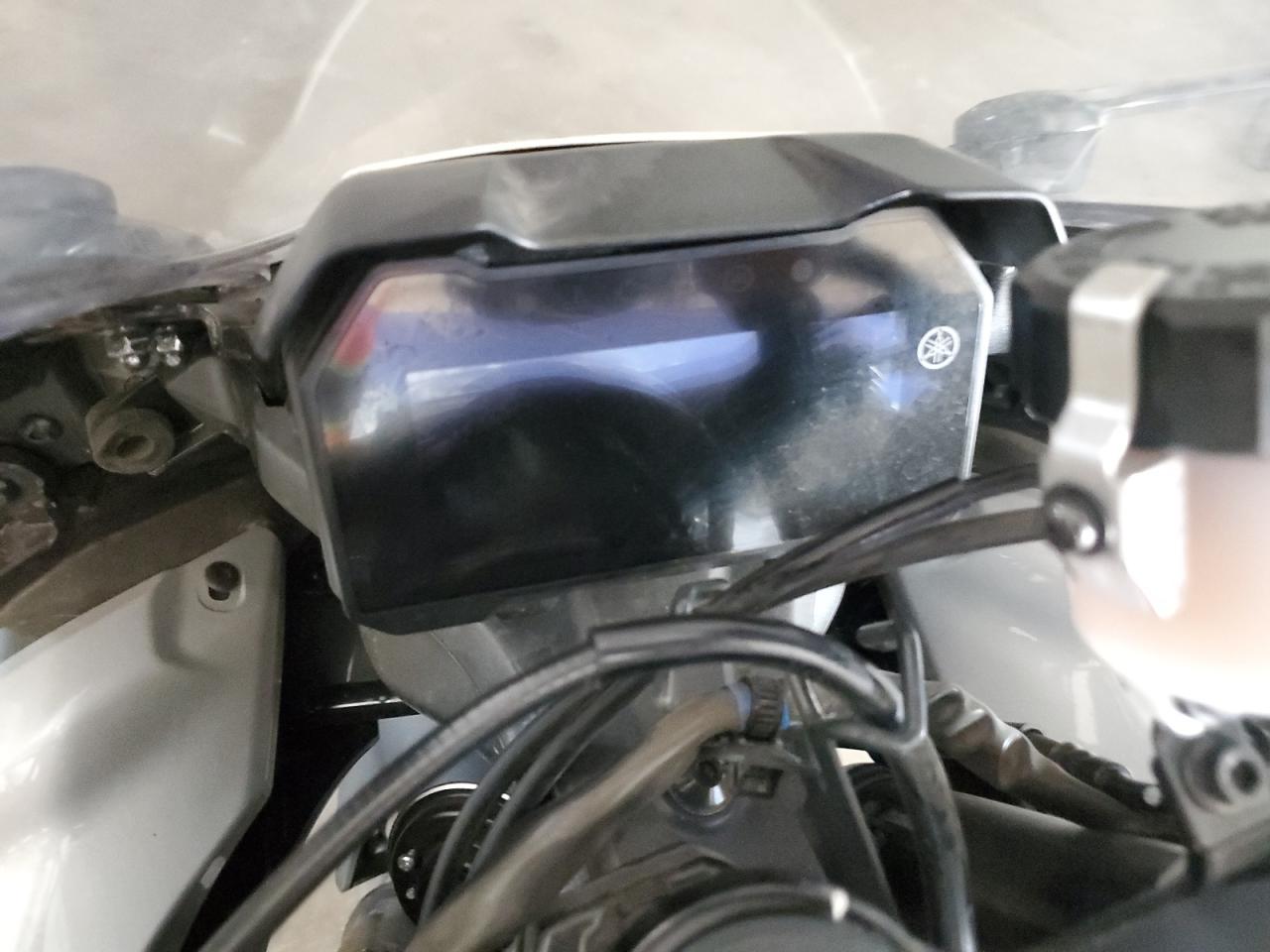 Yamaha Yzfr7 Image 5