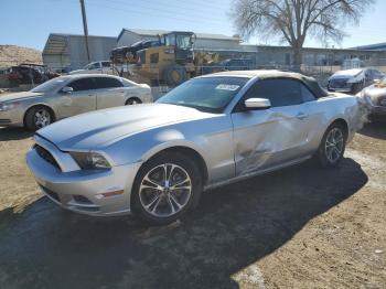  Salvage Ford Mustang