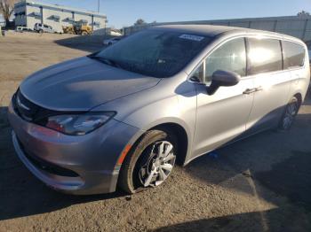  Salvage Chrysler Pacifica