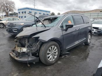  Salvage Chrysler Pacifica