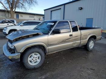  Salvage Chevrolet S-10