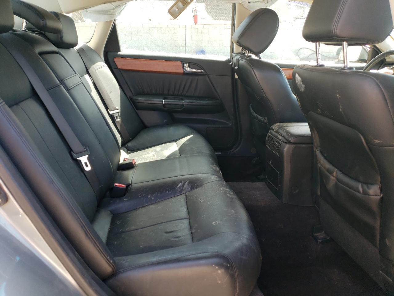 INFINITI M35 Base Image 12