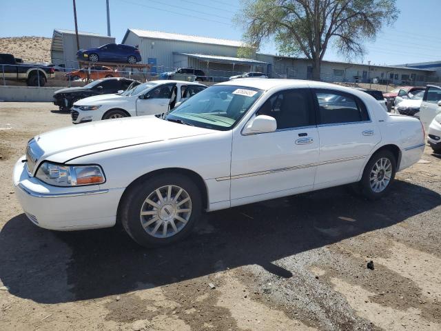  Salvage Lincoln Towncar