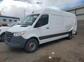 Salvage Mercedes-Benz Sprinter