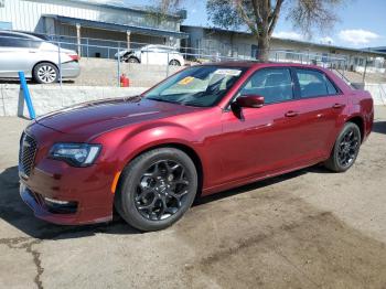 Salvage Chrysler 300