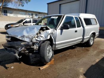  Salvage Chevrolet S-10