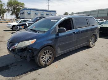  Salvage Toyota Sienna