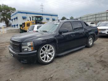  Salvage Chevrolet Avalanche