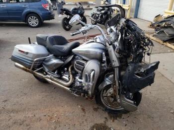  Salvage Harley-Davidson Fltruse Cv