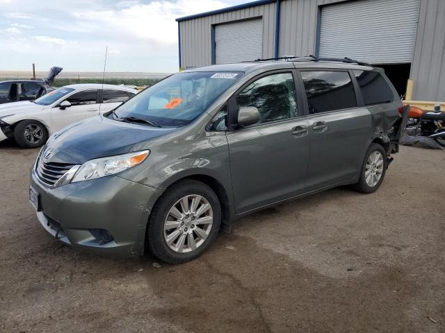  Salvage Toyota Sienna