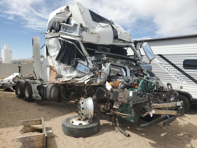  Salvage Volvo Vn
