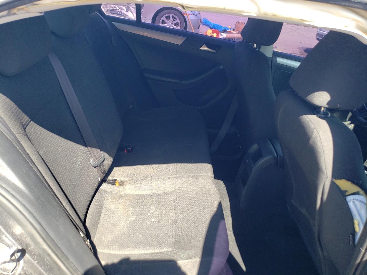 Volkswagen Jetta Se Image 12