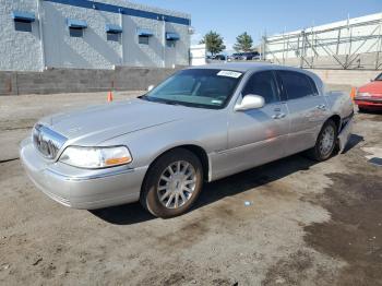  Salvage Lincoln Towncar