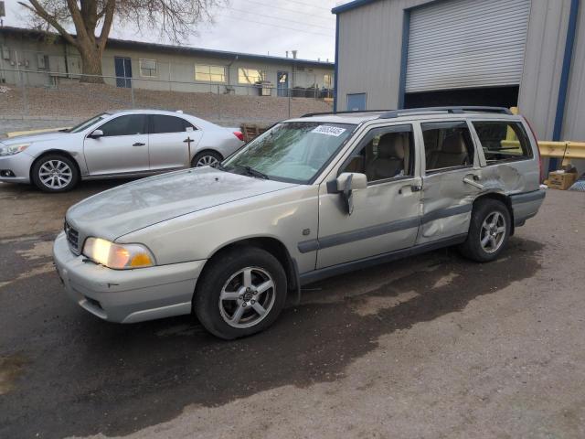  Salvage Volvo V70