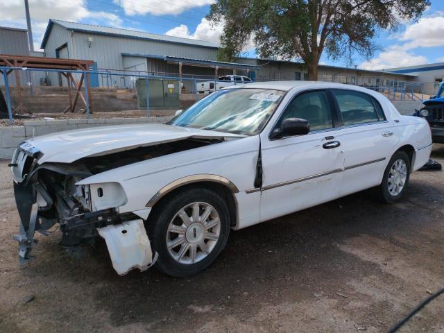  Salvage Lincoln Towncar
