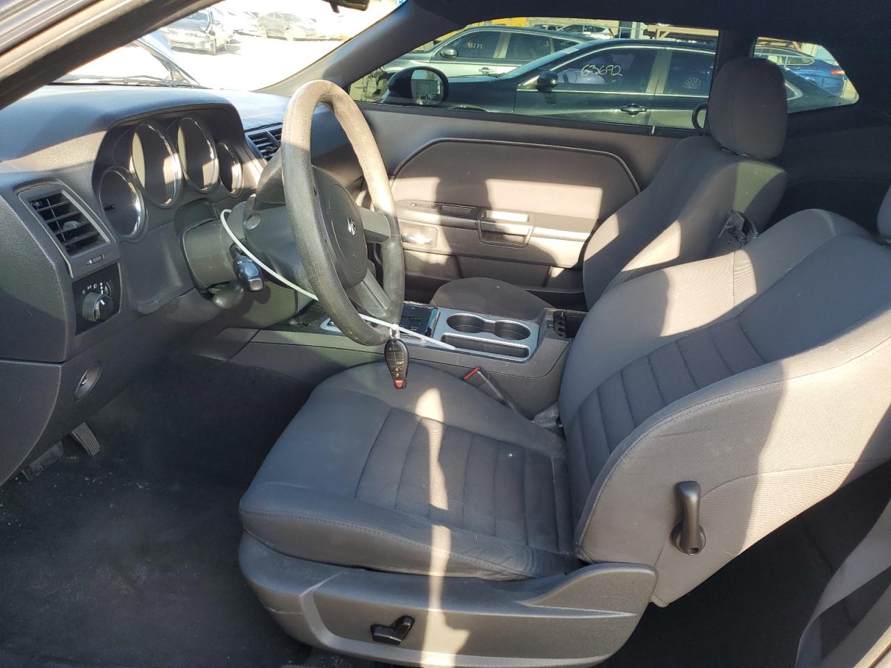 Dodge Challenger Se Image 4