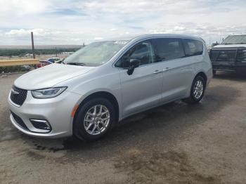  Salvage Chrysler Pacifica