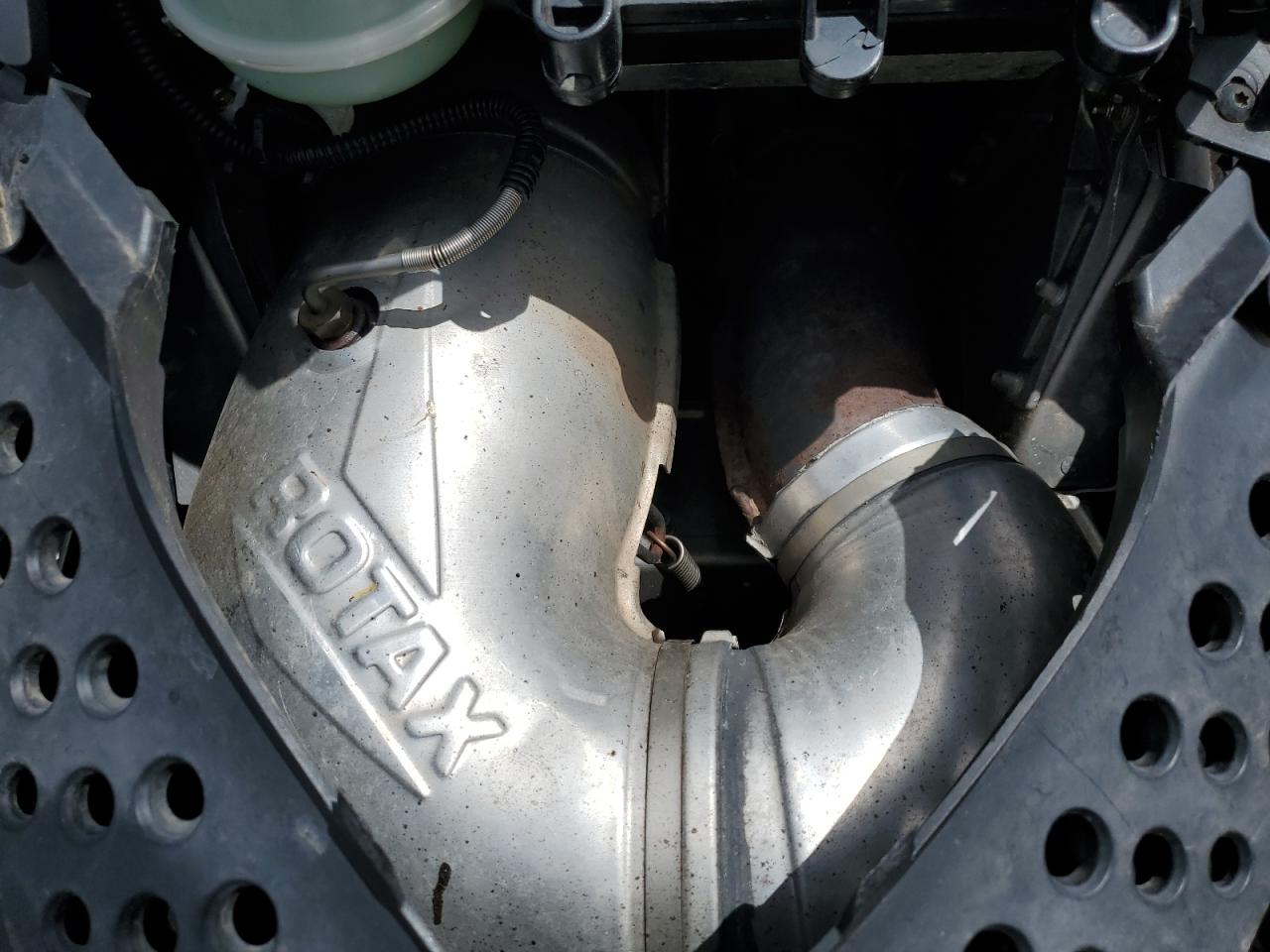 Ski-Doo Sumit Image 8