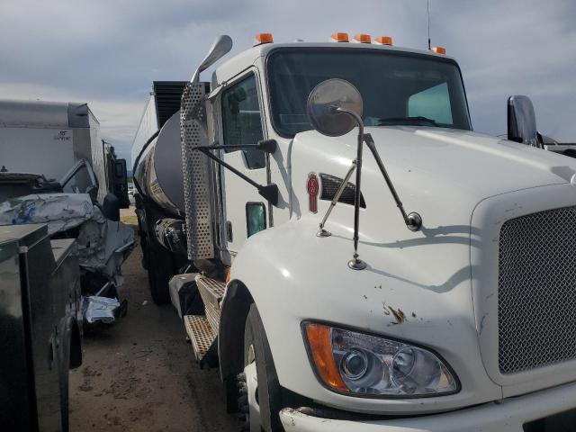 Salvage Kenworth T300