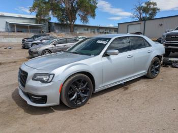  Salvage Chrysler 300